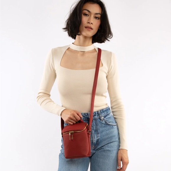 Cross Body Bag - Picture 11 of 11